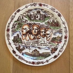 Mt. Rushmore commemorative plate